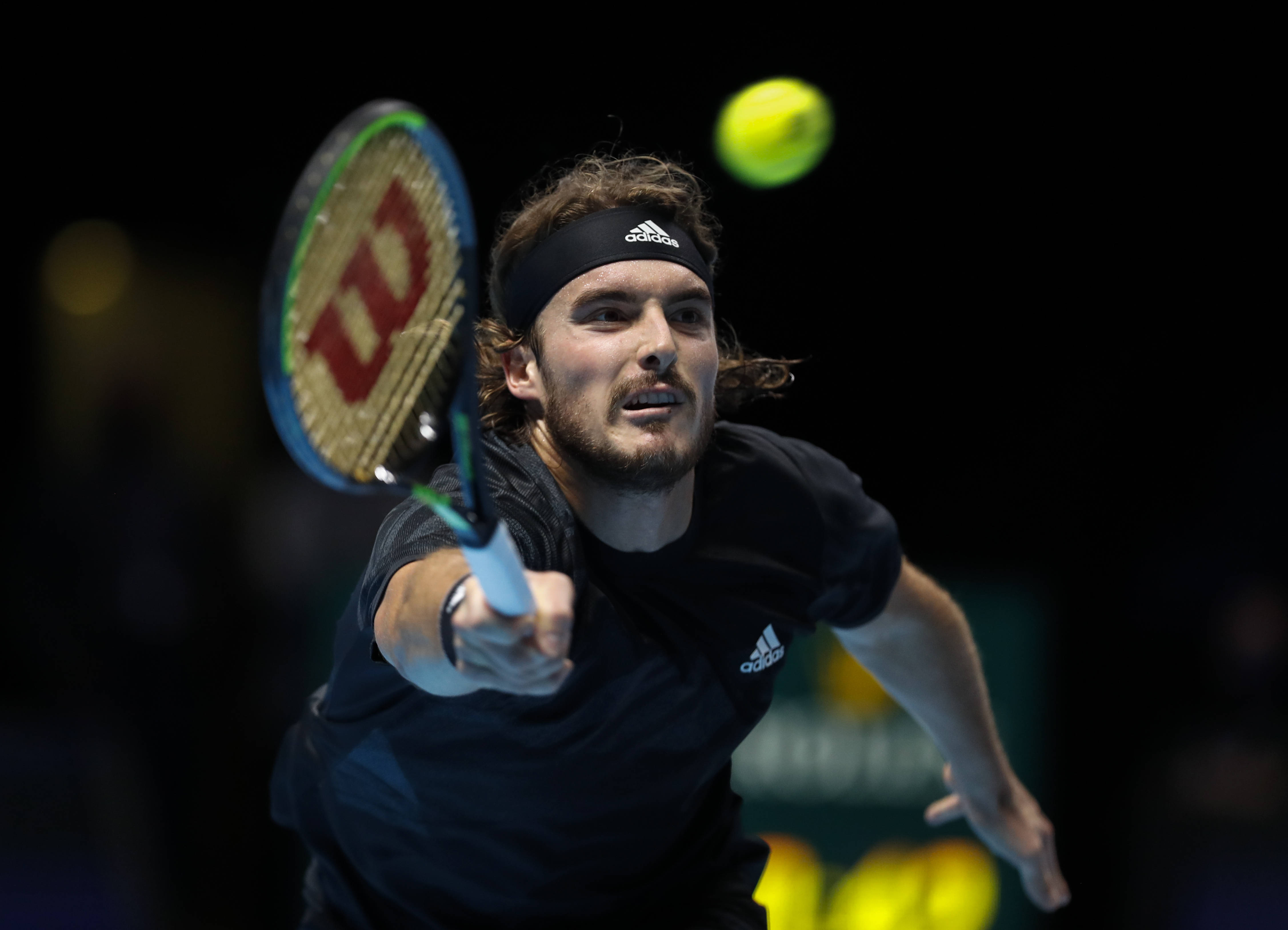 关于日本网球队血洗德国网球队，西西帕斯爆发神勇的信息