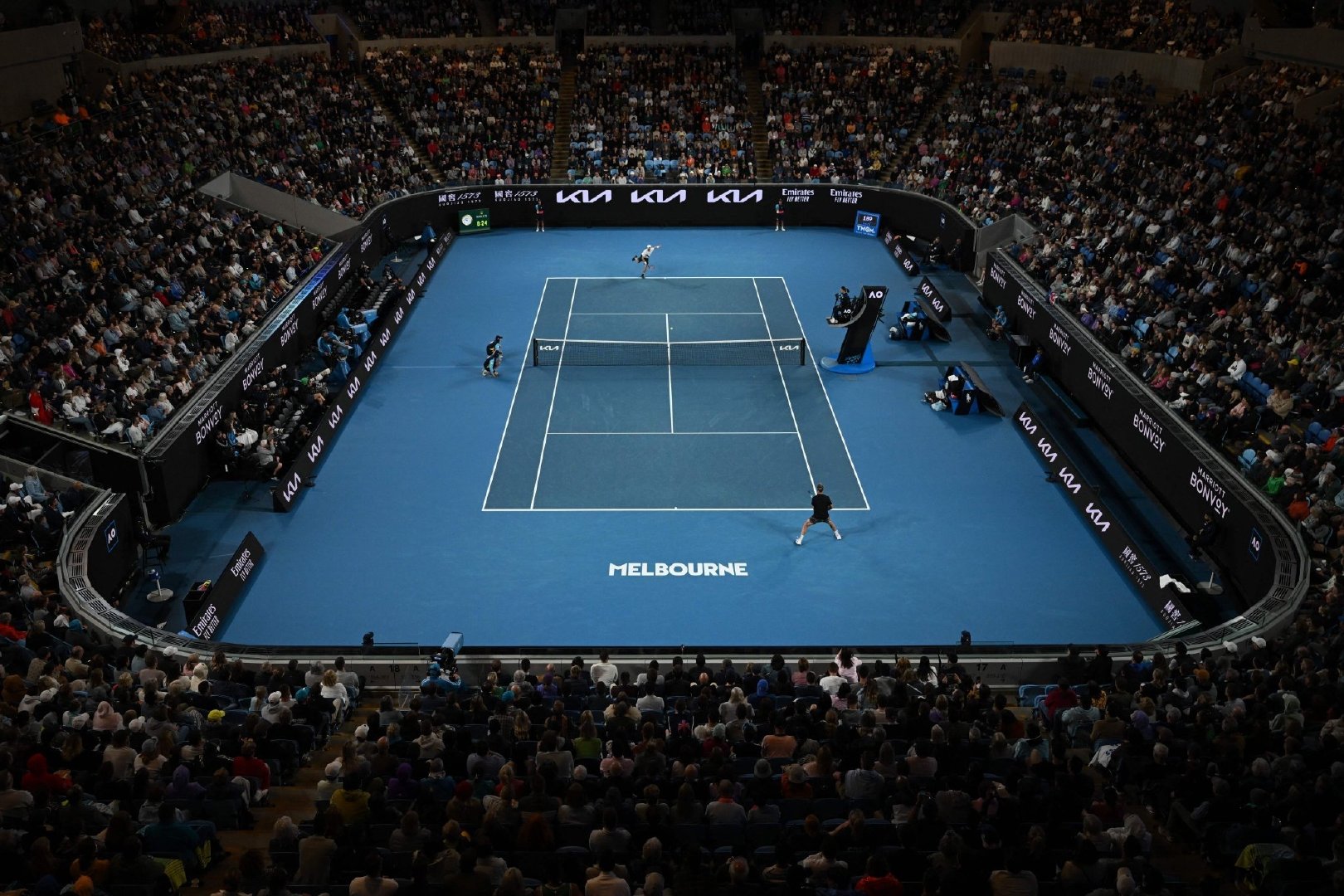 包含澳大利亚网球队爆冷意大利网球队，穆雷制霸全场的词条