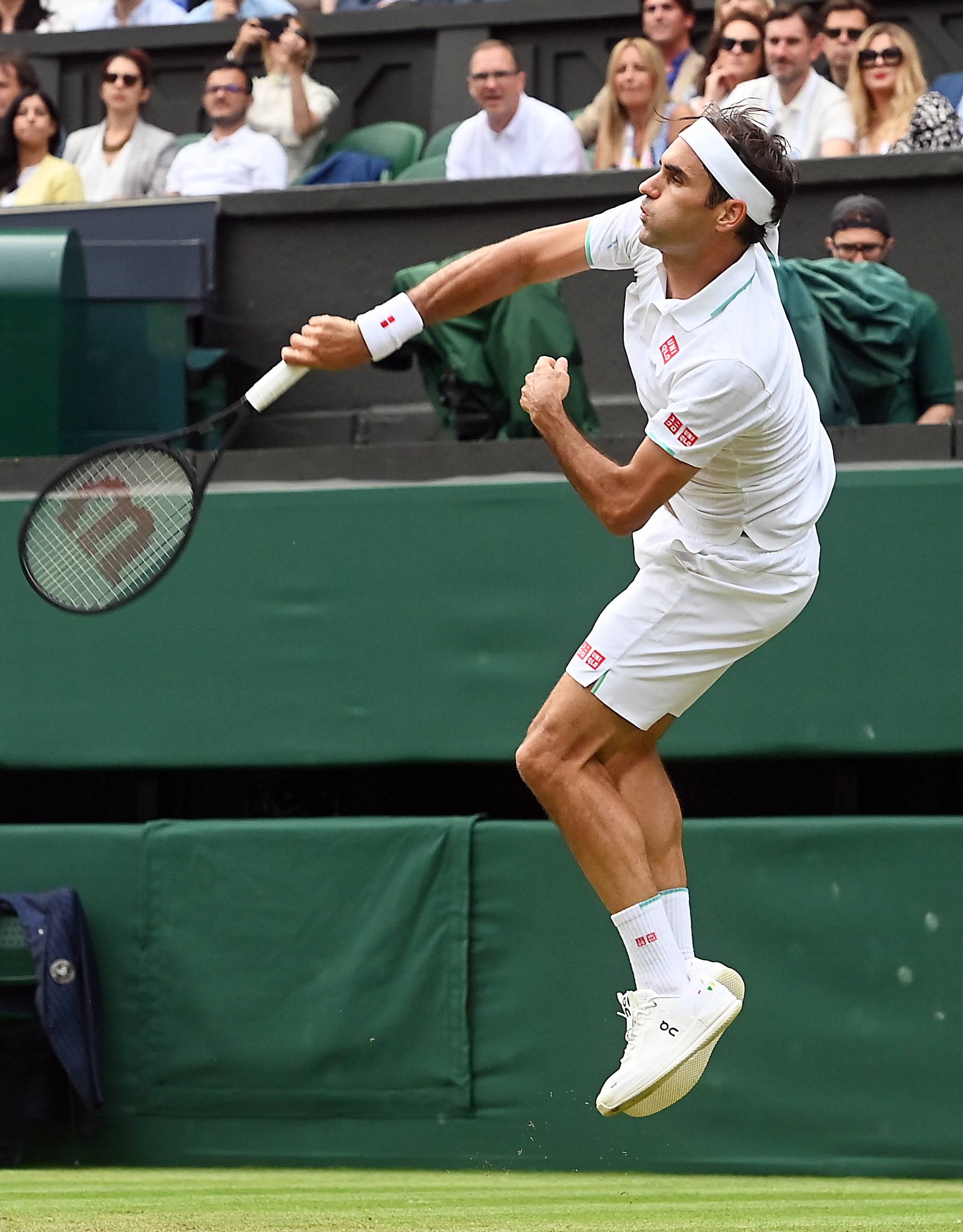 包含英国网球队绝地反击法国网球队，费德勒绝境逆转的词条