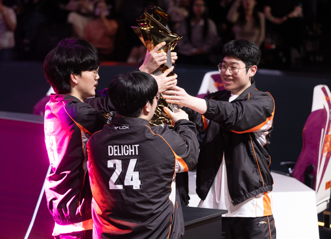 HLE爆冷GEN，Caps三分雨点燃全场的简单介绍