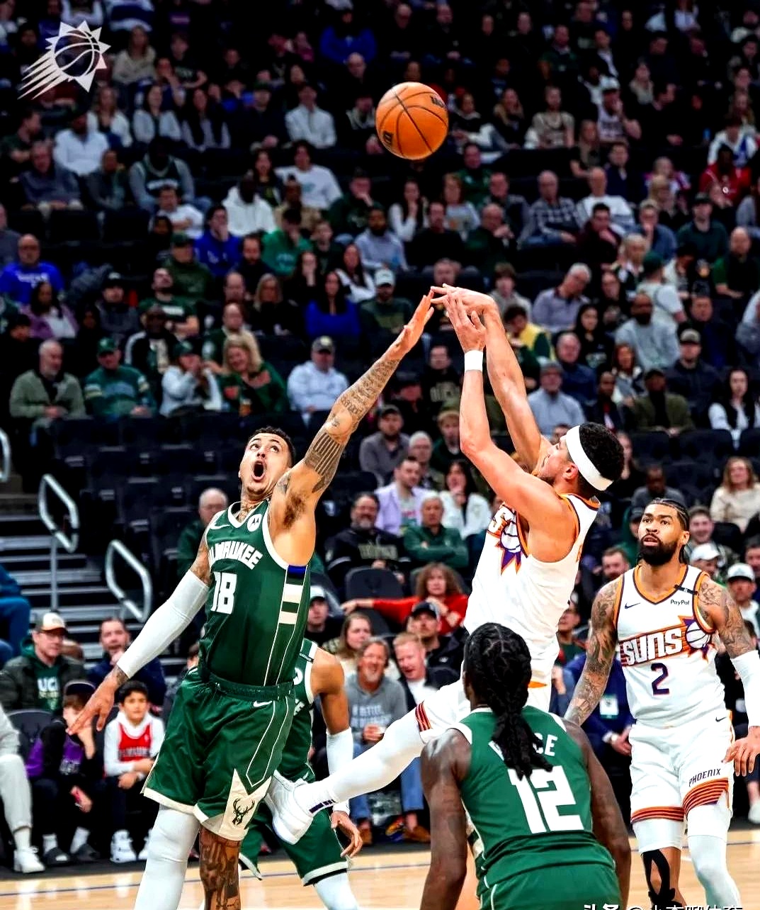 关于雄鹿客场战胜黄蜂，安特托昆博狂砍分的信息