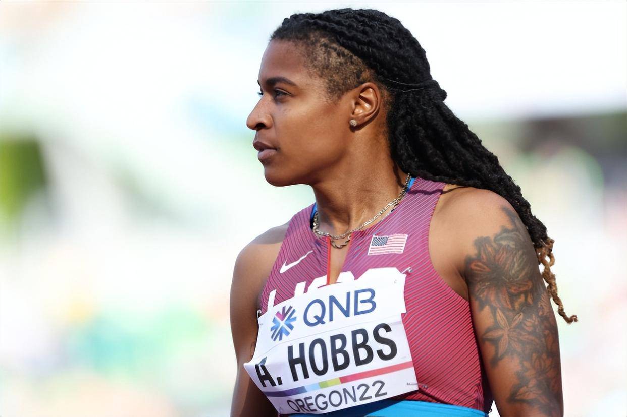 美国田径选手再创佳绩，奔向金牌