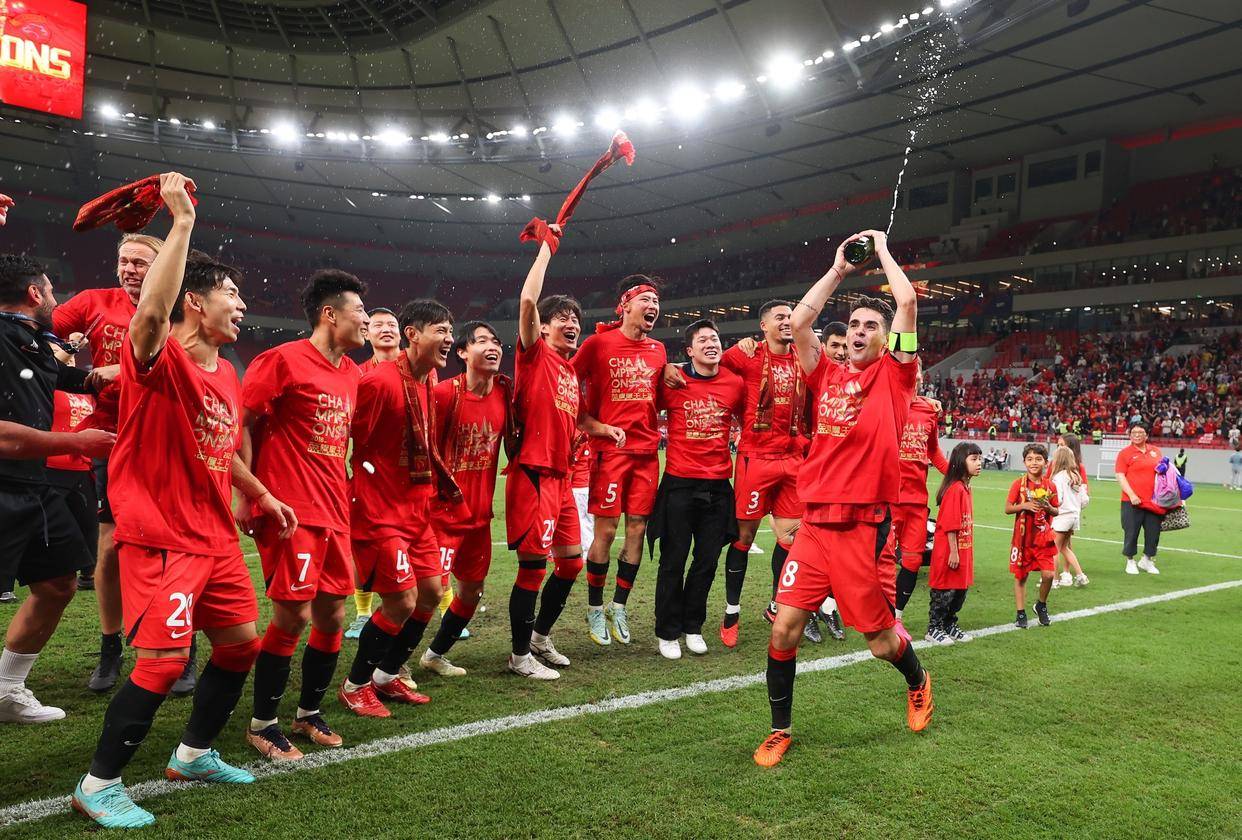 包含中超联赛球队差异悬殊，比分对垒精彩纷呈的词条