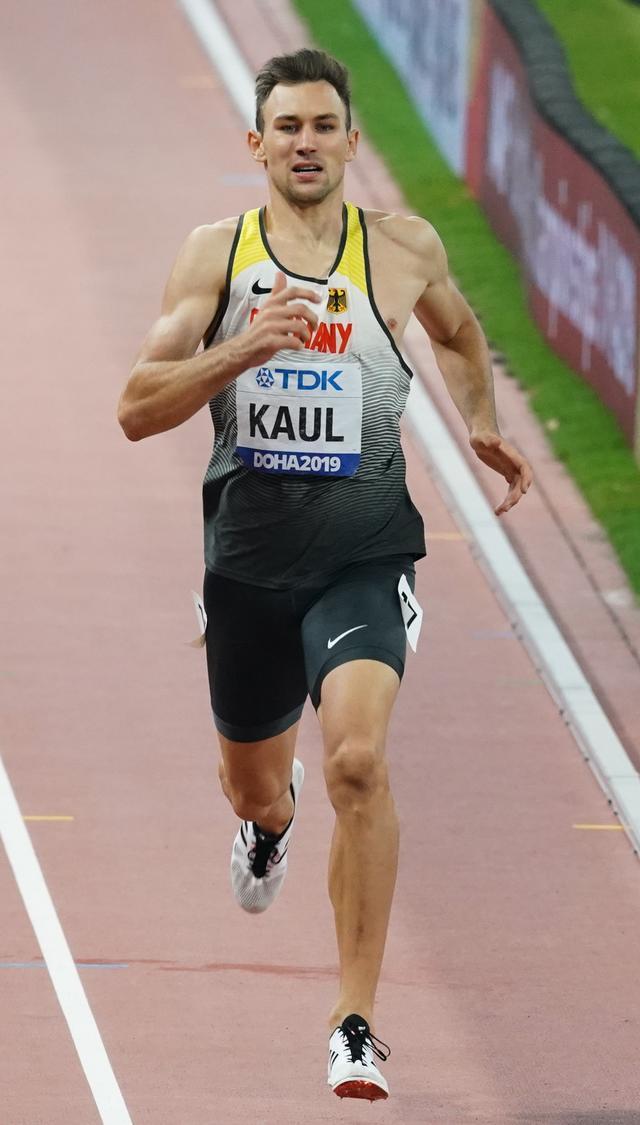 德国田径队员速度飞快，成功夺冠