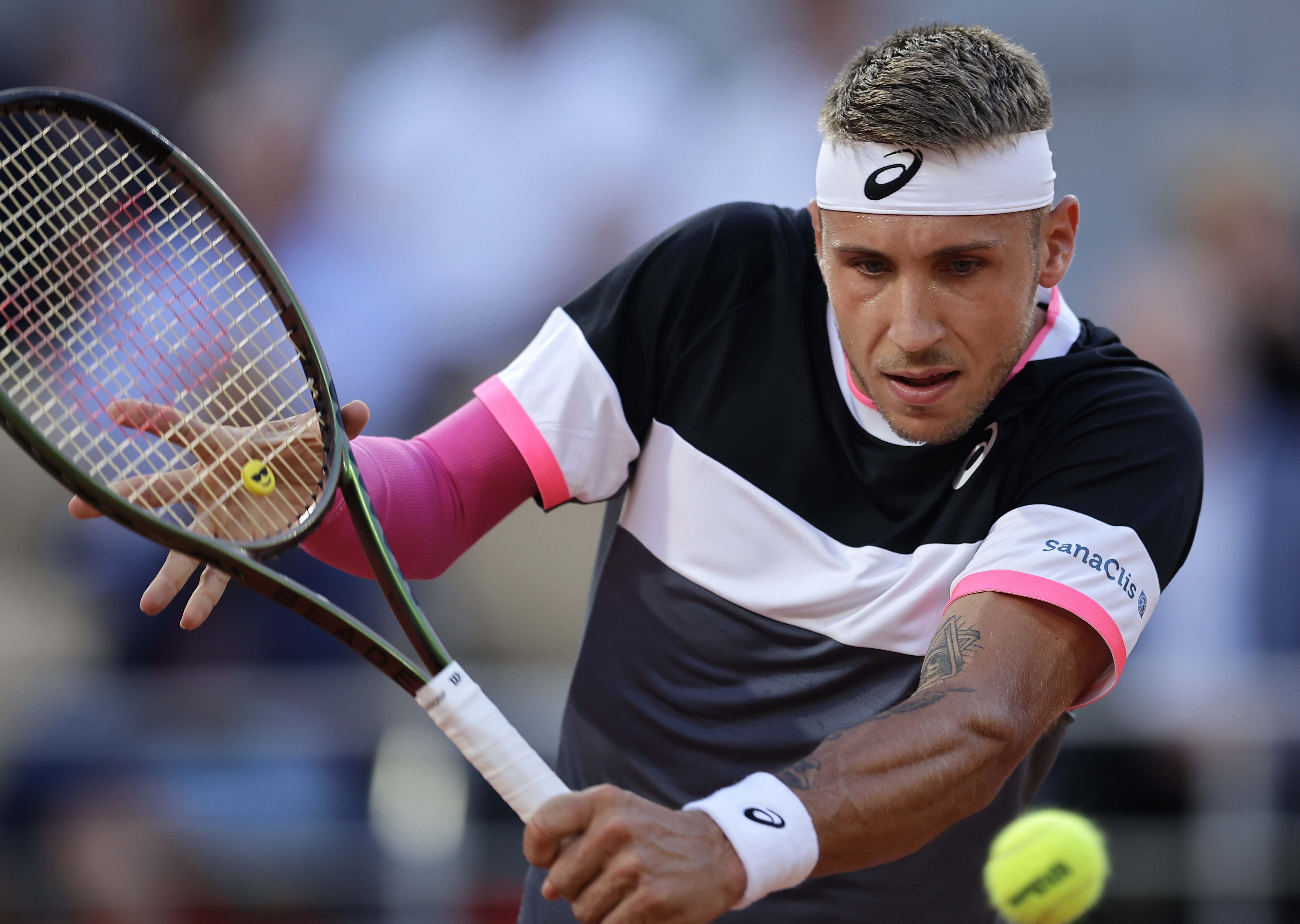 英国网球队绝地反击法国网球队，兹维列夫惊艳世界的简单介绍