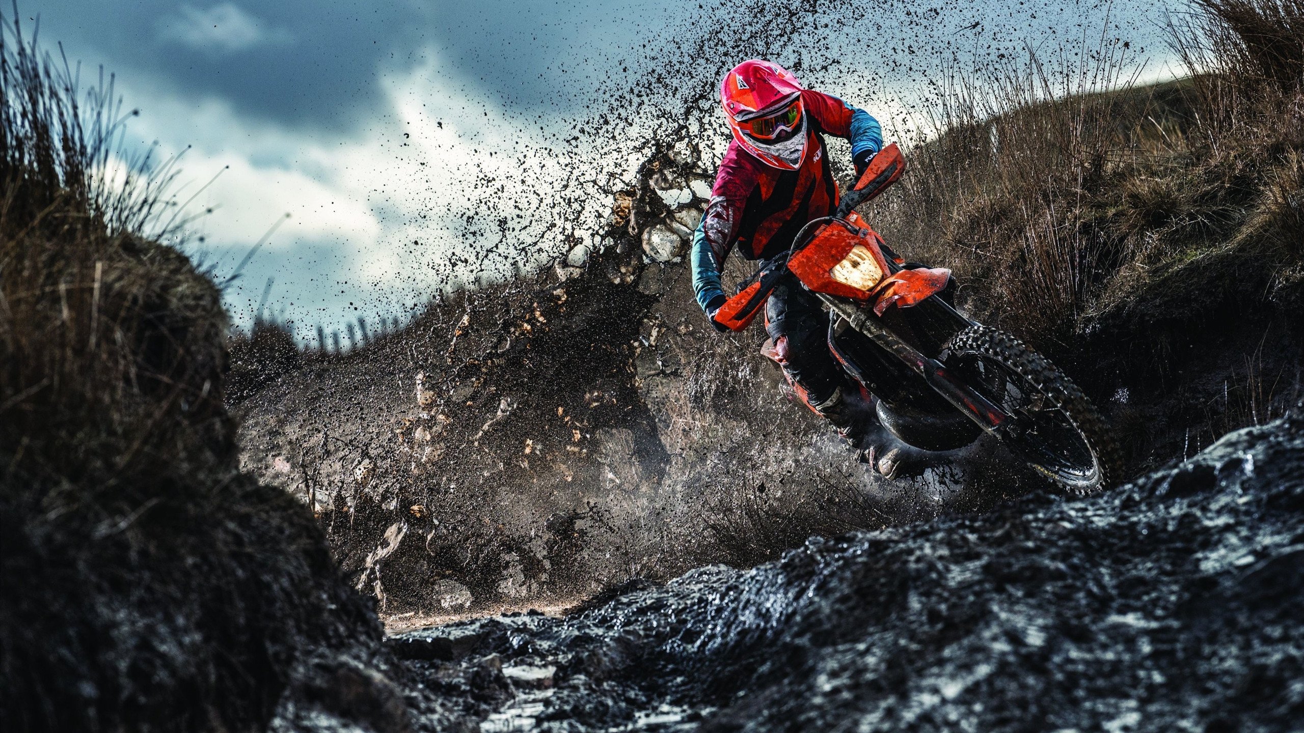 法网前哨战，德约科维奇联合杯碾压式胜利点燃澳网热身赛激情